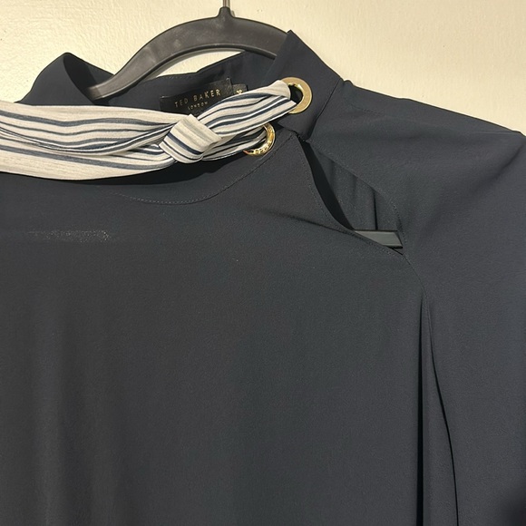 NWOT. Woman’s Ted Baker London long sleeve top, with scarf neck tie. Size 4. - Picture 4 of 6